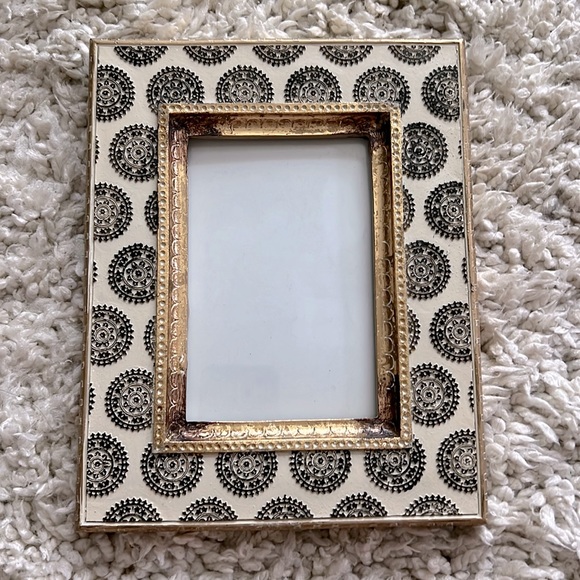 Patterned Photo Frame - Picture 1 of 2